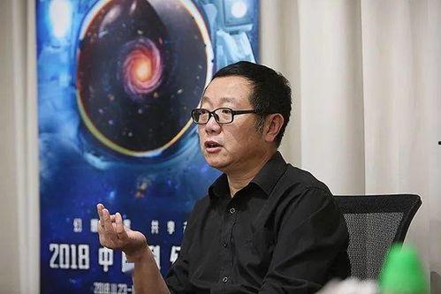 刘慈欣的个人资料,从仰望星空到引领未来