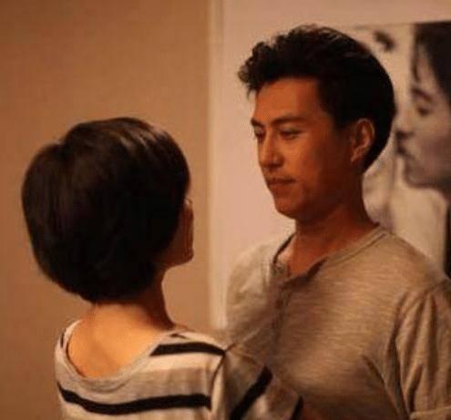 靳东老婆怀孕照片,幸福满满